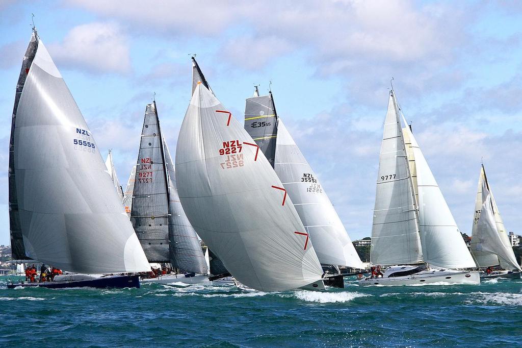 Start of Coastal Classic 2013, Waitemata Harbour, October 25, 2013 © Richard Gladwell www.photosport.co.nz